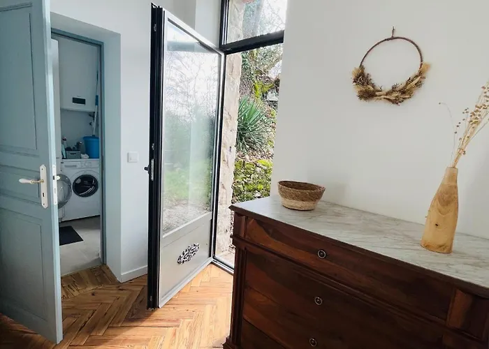 Ecrin De Paradis Pujols Piscine-vue